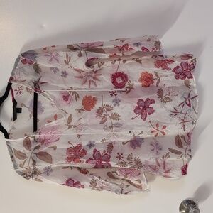 Floral lightweight Bohemian style top